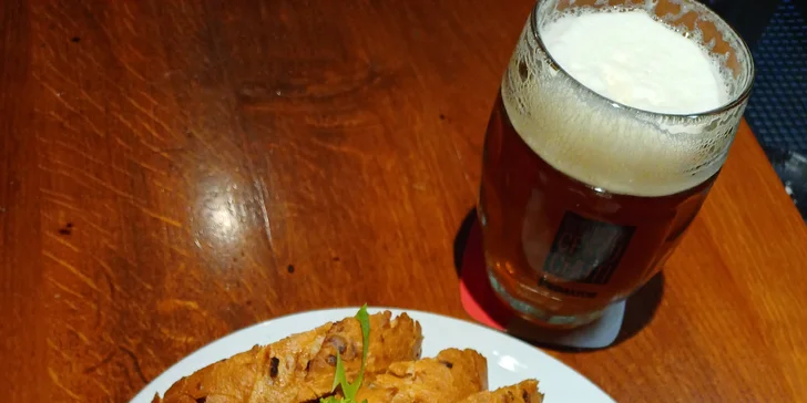 BBQ žebra prohnaná udírnou, coleslaw, bagetka a nápoj pro 1 i 2 osoby