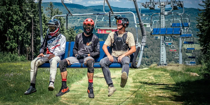 Celosezónní vstup na atrakce na Lipně: Stezka v korunách, Království lesa, skipas i lanovka ad.