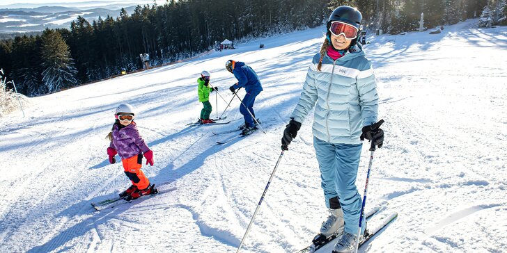 Skipas na celou sezónu 2023/24 do Skiareálu Lipno: pro děti i dospělé, na denní i večerní lyžování