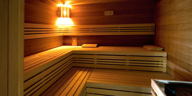 90 min. privátního wellness pro 2-4 osoby i s možností sektu a ovoce