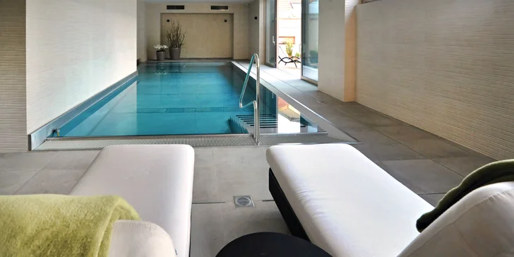 90 min. privátního wellness pro 2-4 osoby i s možností sektu a ovoce