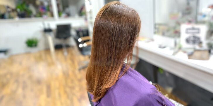 Balíček dámské kadeřnické péče: střih, melír, barva, přeliv i zesvětlení pro všechny délky vlasů