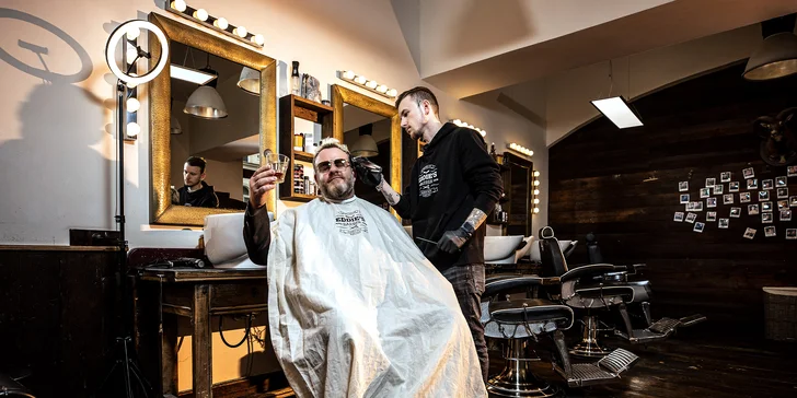 Eddie's Barber: stříhání a úprava vousů nebo balíček kompletní péče