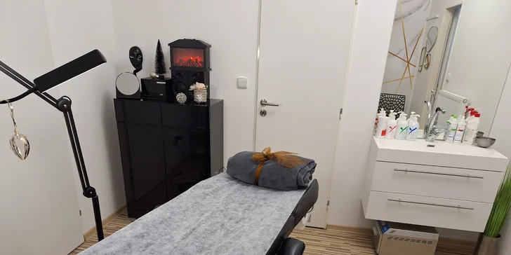 Dárkový voucher v hodnotě 1000-3000 Kč: kosmetika, masáže, solárium i permanentní make-up