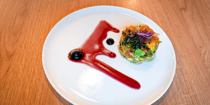 Degustační menu z mořských plodů pro 2 osoby: tygří krevety či chobotnice, tatarák z lososa i polévka