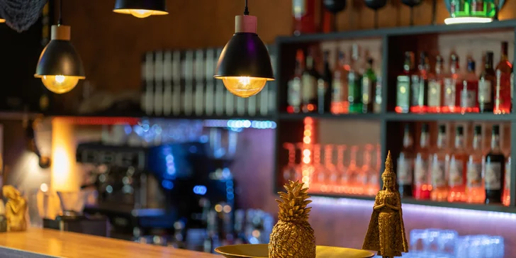 Otevřený voucher do čajovny Antakarana: jídlo, drinky i vodní dýmka, 300, 500 nebo 1000 Kč