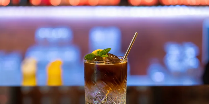 Otevřený voucher do čajovny Antakarana: jídlo, drinky i vodní dýmka, 300, 500 nebo 1000 Kč
