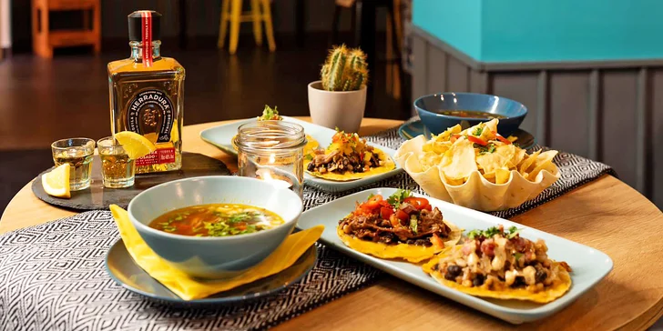 4chodové menu pro dva v mexickém bistru u náměstí Svobody: tacos, nachos a churros i tequila
