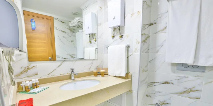 Turecko: 4* hotel, ultra all inclusive i doprava, až 2 děti za cenu letenky