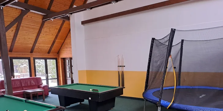 Hotel v Českém středohoří se snídaněmi či polopenzí a saunou