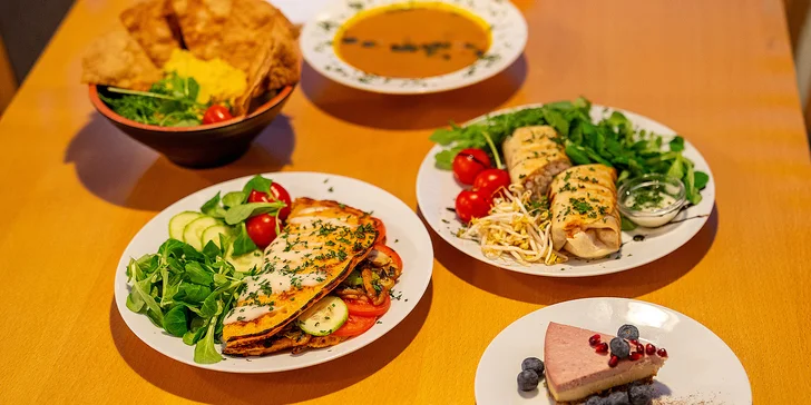 Vegetariánské 4chodové menu pro dva: nachos, tortilla nebo burrito i dortík
