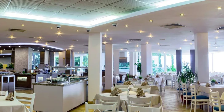 Zlaté Písky: dovolená ve 4* hotelu s polopenzí nebo all inclusive i vstupem do bazénu