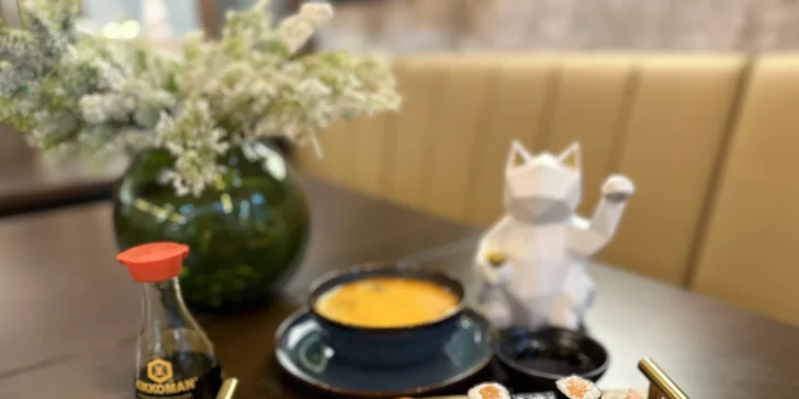 Chuť exotiky: Pad Thai nebo sushi menu pro jednoho i pro dva