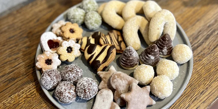 300 g vanilkových rohlíčků či 500g mix vánočního cukroví s 8 druhy