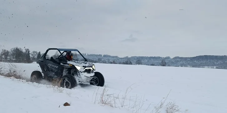 Jízda na přírodním okruhu: 15–60 min. řízení terénní buggy či spolujízdy v dakarské