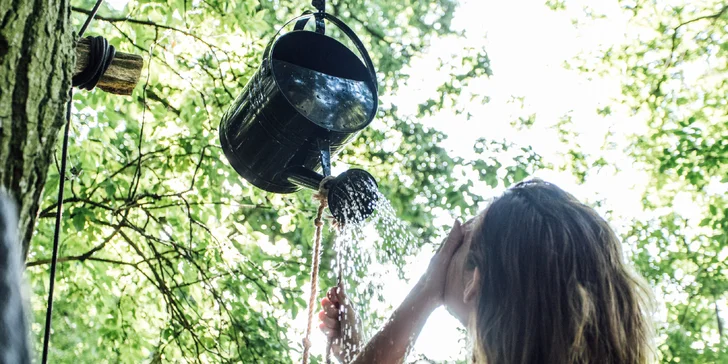 Kouzelný pobyt v treehouse až pro 4 osoby i venkovní sudová sauna