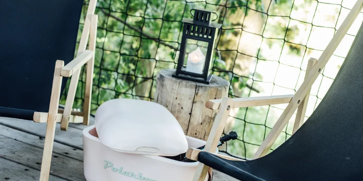 Kouzelný pobyt v treehouse až pro 4 osoby i venkovní sudová sauna