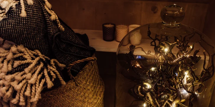 Kouzelný pobyt v treehouse až pro 4 osoby i venkovní sudová sauna