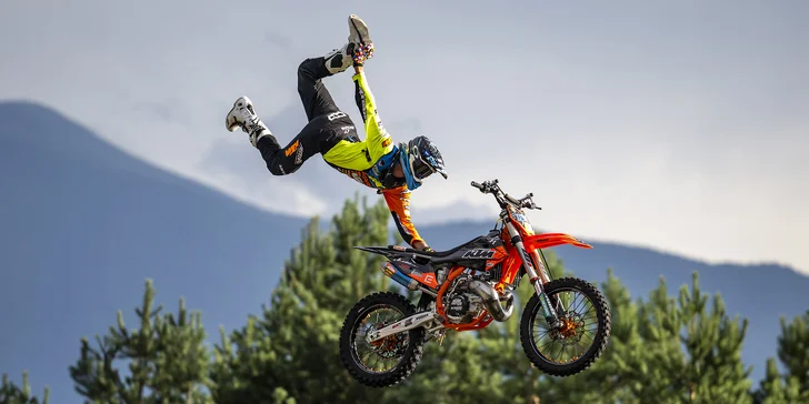 Tandem backflip s Petrem Pilátem: příprava, zapůjčení vybavení i video