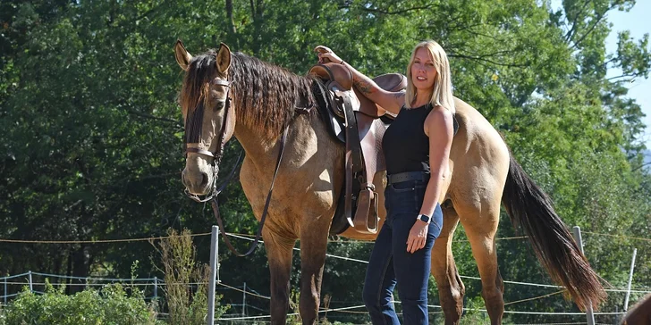 Hodina na statku: péče o koně i vyjížďka do přírody až pro dva, pro děti projížďka na poníkovi