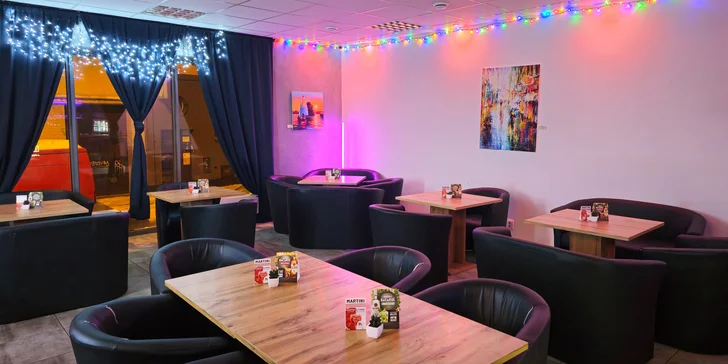 Vodní dýmka i nachos s dipem a míchaný drink v centru Ostravy