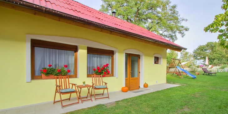 Apartmán na Kokořínsku až pro 6 osob: zahrada s koupacím sudem, v okolí výletní cíle