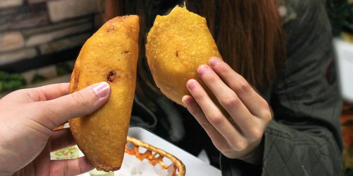 Chutě Jižní Ameriky: taštičky empanadas se salsou nebo placky patacones s masem i pro vegetariány