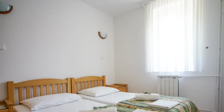 Dovolená na Istrii: pokoj či apartmán, bazén a 350 m na pláž