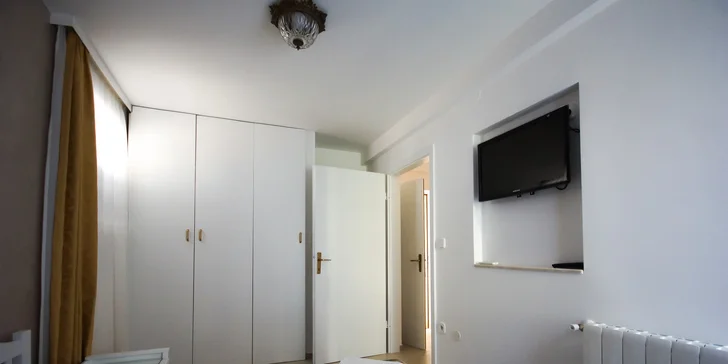 Dovolená na Istrii: pokoj či apartmán, bazén a 350 m na pláž