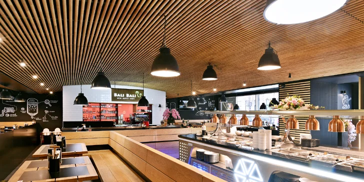 Sushi v Bali Bali u metra Křižíkova: maki, nigiri, california i losos, sety s 8 až 40 ks