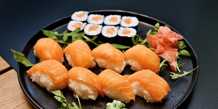 Sushi v novém podniku u metra Křižíkova: maki, nigiri, california i losos, sety s 8 až 40 ks