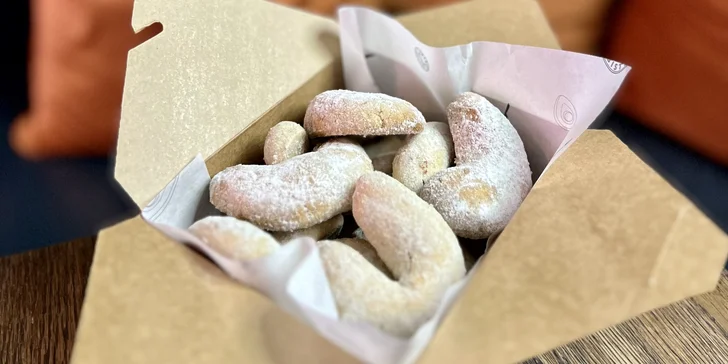 300 g vanilkových rohlíčků či 500g mix vánočního cukroví s 8 druhy