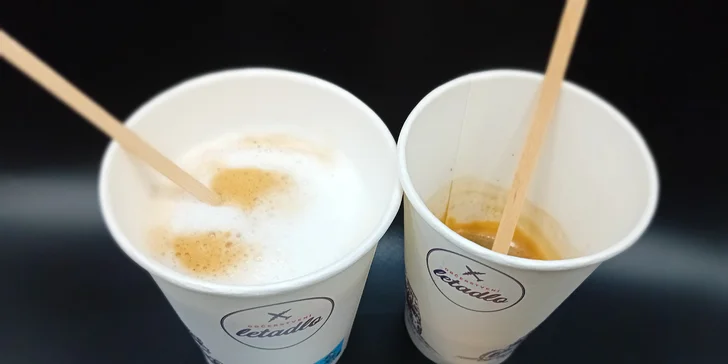 Zmrzlina i ovocný či karamelový pohár a horká čokoláda v DriveThru u Letadla