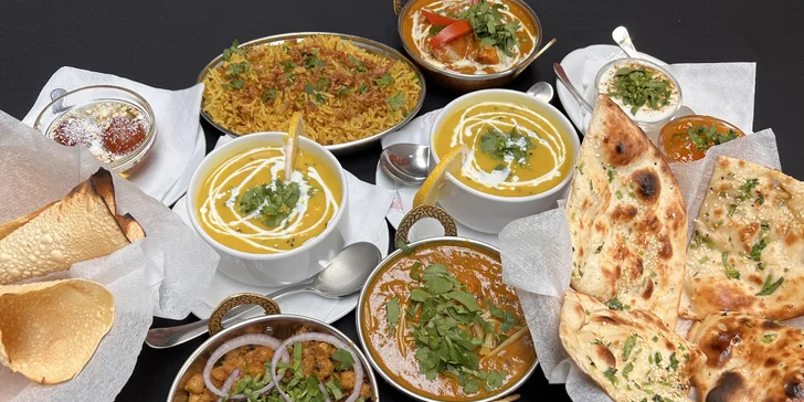 Indické vegetariánské nebo masové menu pro 2 osoby: polévka, několik hlavních chodů i dezert