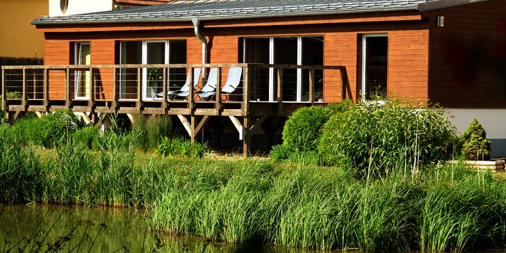 Pobyt v resortu s jízdárnou a rybníky: neomezený wellness, snídaně i sleva na jezdecké lekce