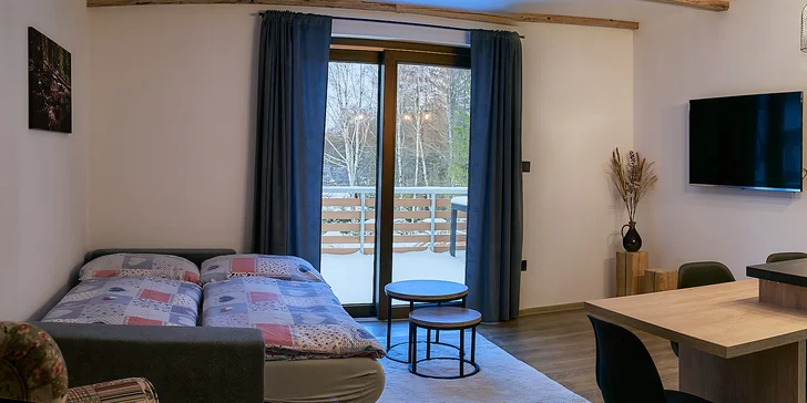 Pobyt v Jeseníkách: moderní vybavená chatka, sauna i vířivý sud pro 4 osoby