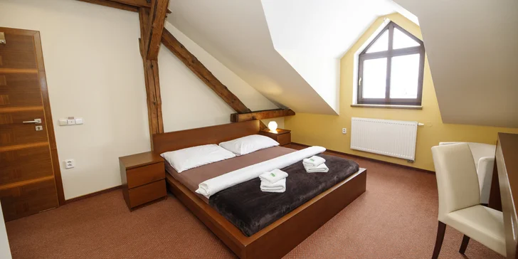 Pobyt na Plzeňsku se snídaní i privátním wellness vč. romantické varianty