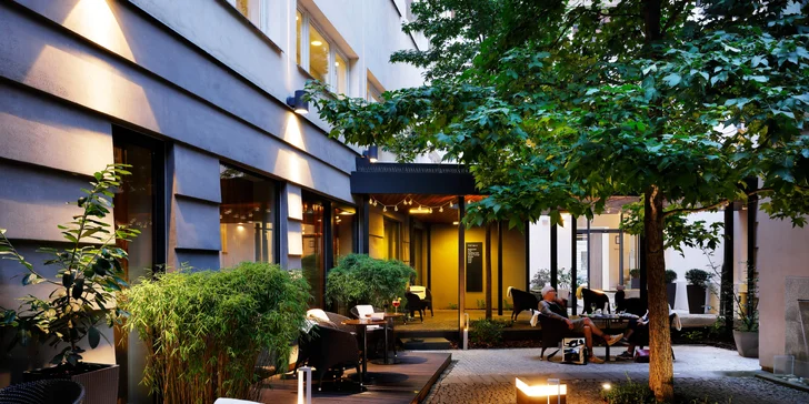 4* pobyt pár minut od Karlína: moderní nový hotel, snídaně a objevování Prahy