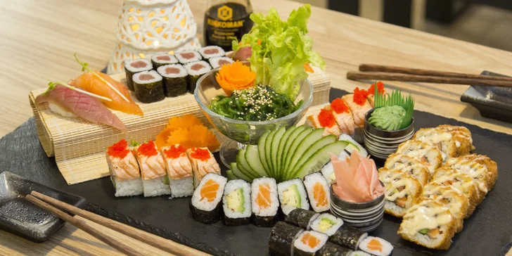 Pestré sushi sety v centru Brna: 34 a 46 kousků nebo 28 ks a teplé jídlo