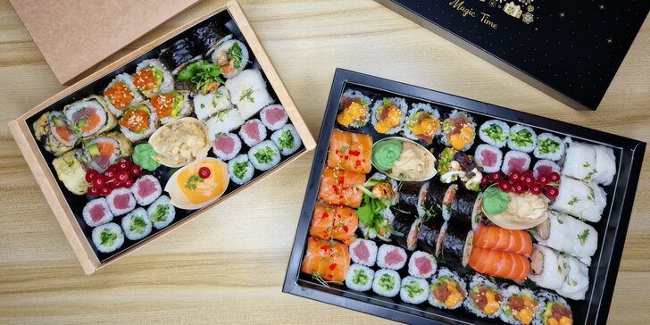 Rozmanité sushi sety s sebou: 16-48 rolek s lososem, krevetou, úhořem i avokádem