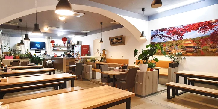 Pestré sushi sety v centru Brna: 34 a 46 kousků nebo 28 ks a teplé jídlo
