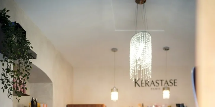 Dokonalá péče o pleť a vlasy: otevřené vouchery na 1500 až 3000 Kč do salonu v centru Prahy