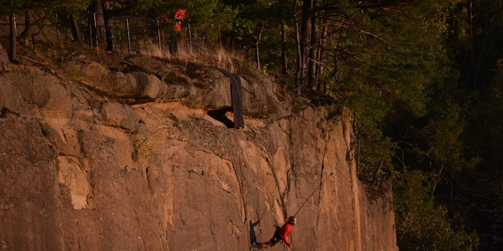 Adrenalin ve vašich rukou: rope jumping ze Sekané skály pro 1 i 2 dobrodruhy