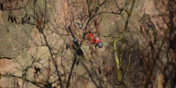 Adrenalin ve vašich rukou: rope jumping ze Sekané skály pro 1 i 2 dobrodruhy