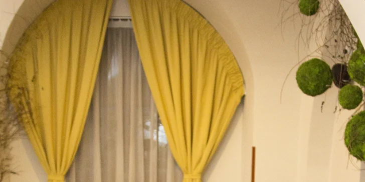 Restaurace Kounický dvůr: 3chodové i 5chodové degustační menu pro dva