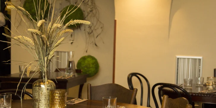 Restaurace Kounický dvůr: 3chodové i 5chodové degustační menu pro dva