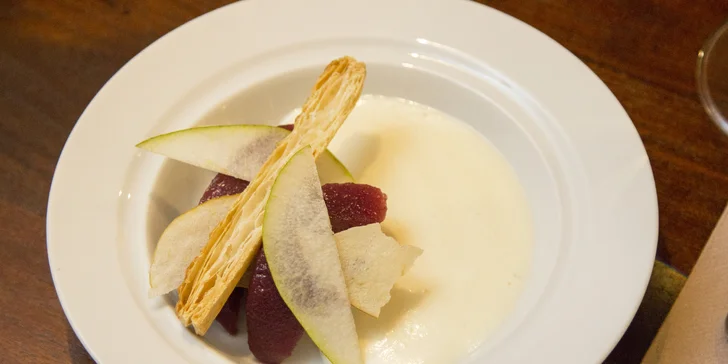 Restaurace Kounický dvůr: 3chodové i 5chodové degustační menu pro dva