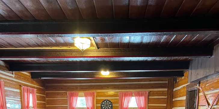 Zimní lyžovačka i jarní turistika s polopenzí v Krkonoších: nocleh a domácí strava na kraji Harrachova