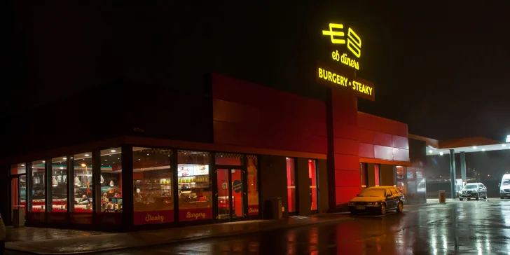 500-1 500 Kč na cokoliv v americkém dineru EB: burgery, sendviče, steaky