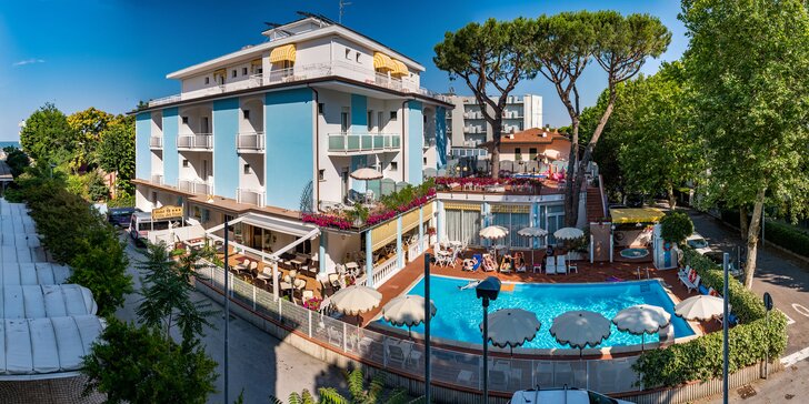 Dovolená v italském Rimini: hotel u moře, s polopenzí, bazénem a vířivkou